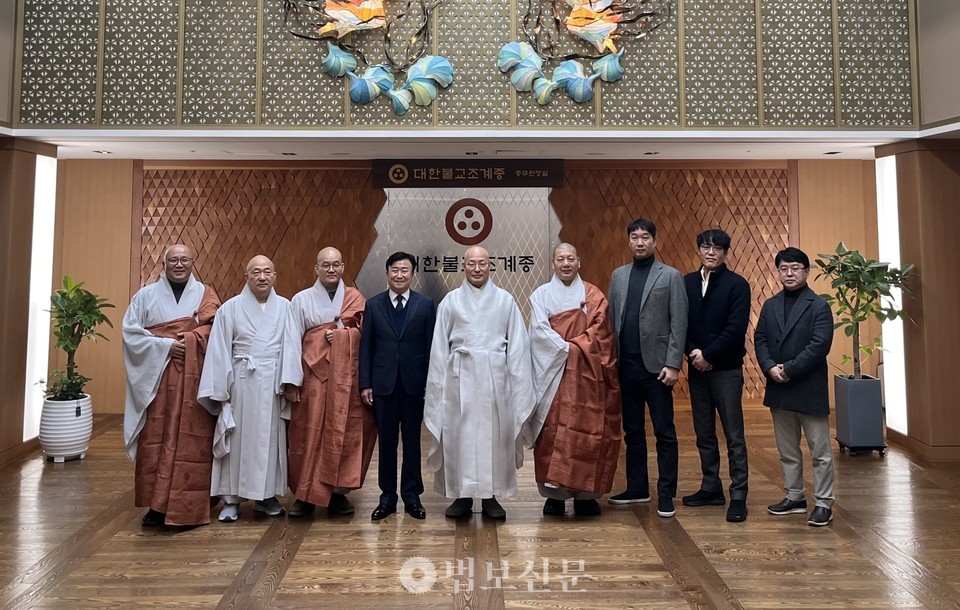 여수 향일암·불교기업대표 ‘천년을세우다’ 1000만원 기금